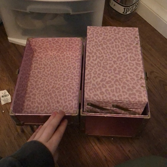 makeup case!! - Picture 6 of 7